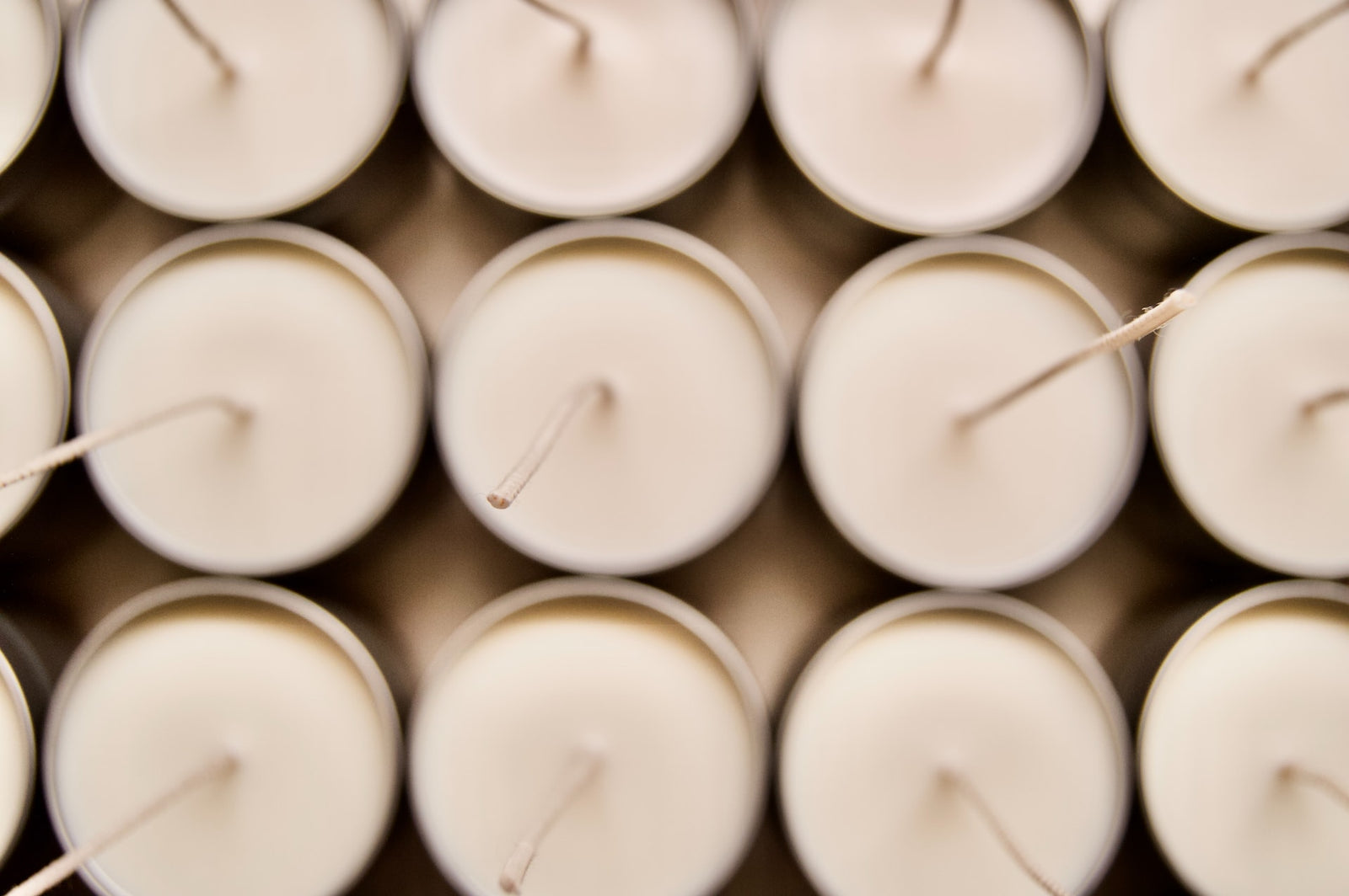 4 Benefits of Burning Candles